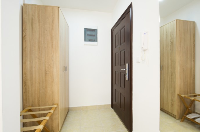 как выбрать тихую дверь