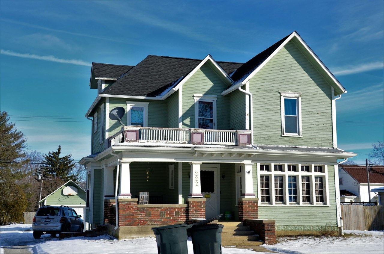 Чем отличается аренда квартиры на короткий и долгий срок: плюсы и минусы