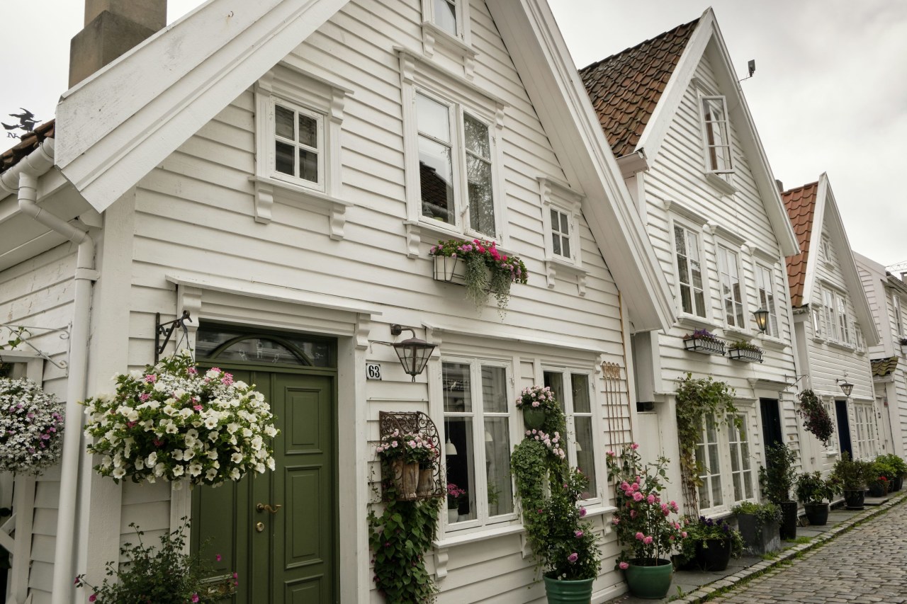 Что лучше: снимать квартиру напрямую у собственника или через агентство?