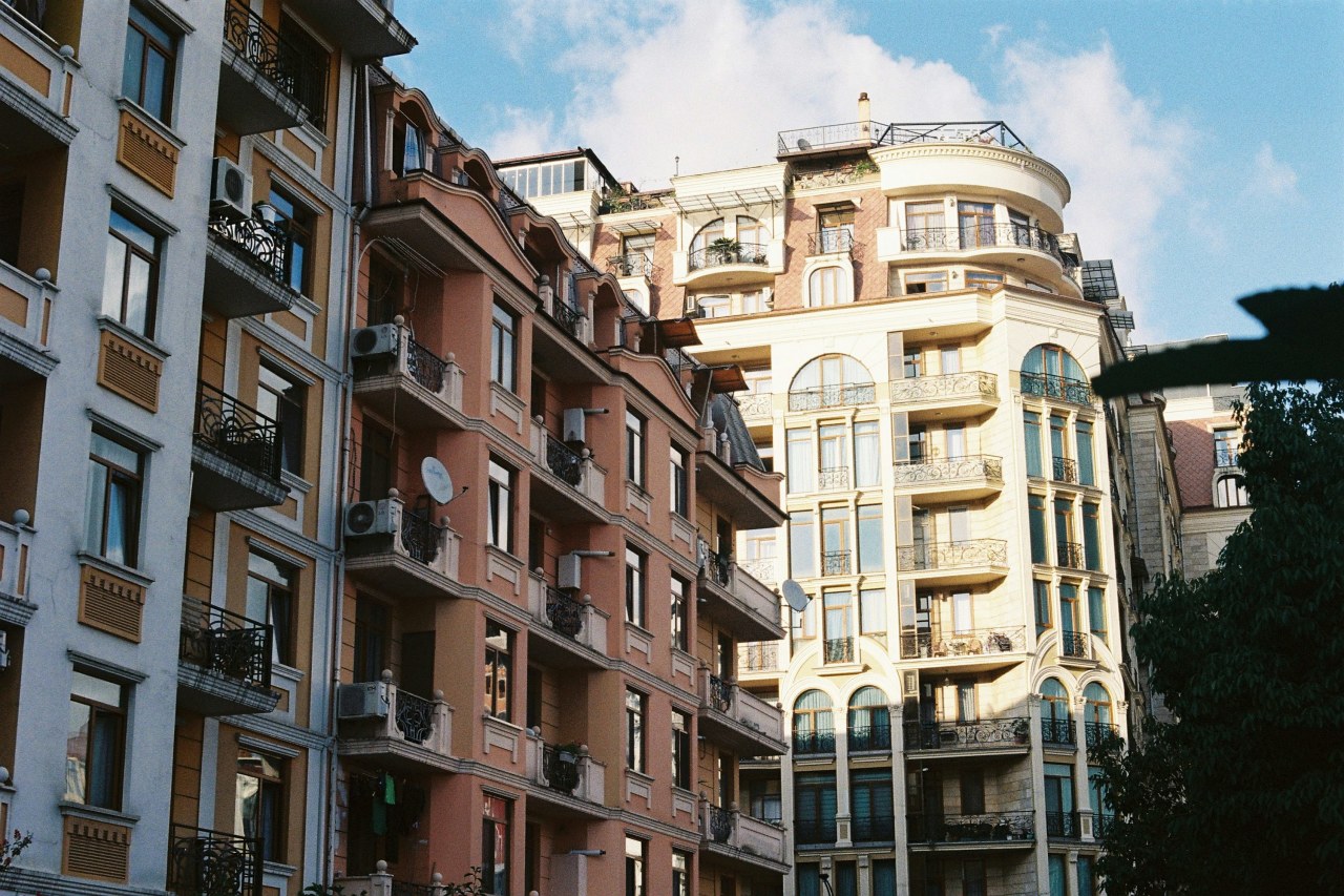 Топ-10 ошибок арендатора: чего избегать при съеме жилья в 2025 году